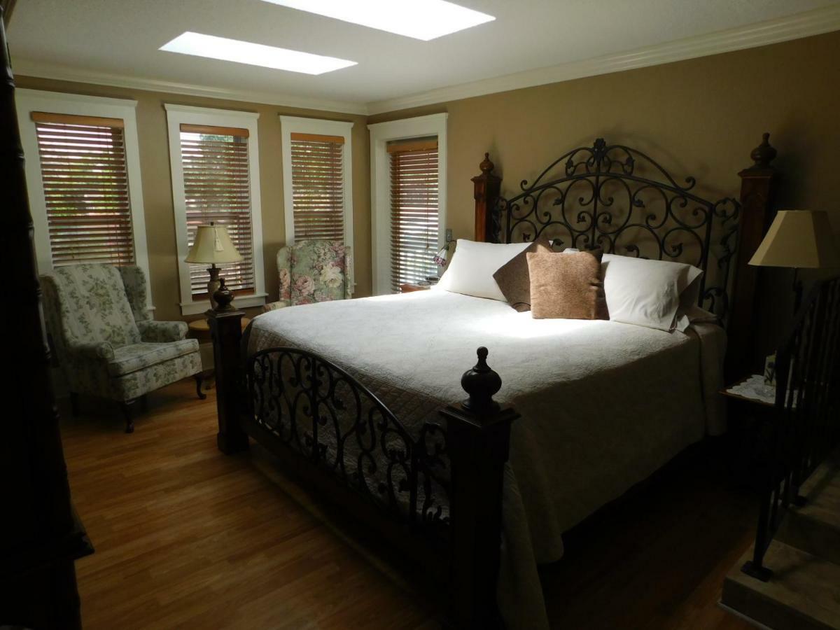 The River Lily Daytona Beach Room photo